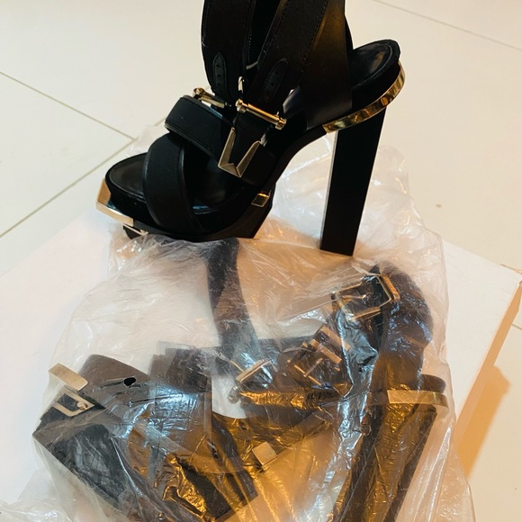 Versace Heels - Picture 4 of 9